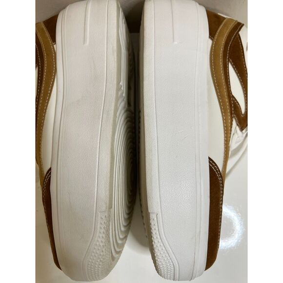 Unbranded platform sneakers in retro colors/style. Size 9(W). - Picture 6 of 9